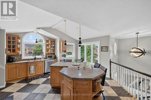 139 Castle Glen Crescent, Ottawa, ON - Indoor