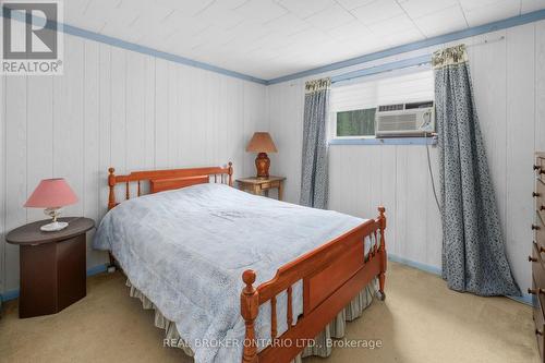 351 Leavoy Lane, Horton, ON - Indoor Photo Showing Bedroom