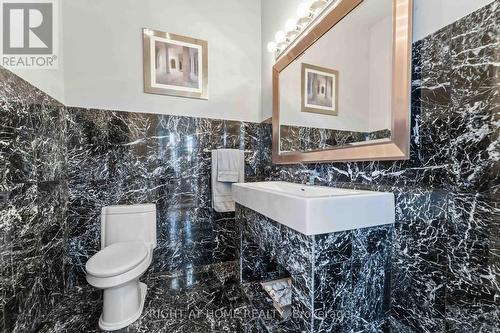 1607 Landel Drive, Ottawa, ON - Indoor Photo Showing Bathroom