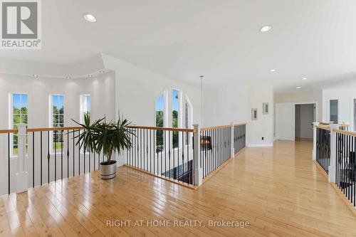 1607 Landel Drive, Ottawa, ON - Indoor Photo Showing Other Room