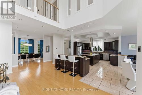 1607 Landel Drive, Ottawa, ON - Indoor Photo Showing Kitchen With Upgraded Kitchen