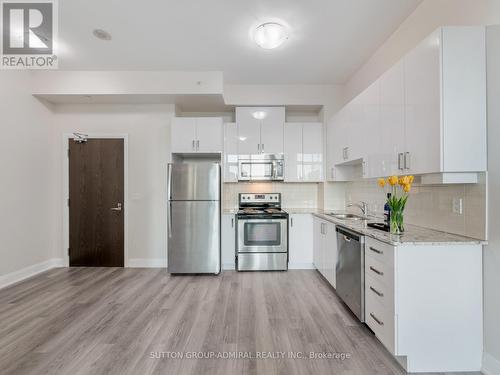 512 - 2900 Highway 7, Vaughan, ON - Indoor Photo Showing Kitchen With Stainless Steel Kitchen With Upgraded Kitchen