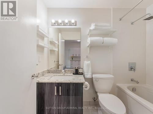 512 - 2900 Highway 7, Vaughan, ON - Indoor Photo Showing Bathroom