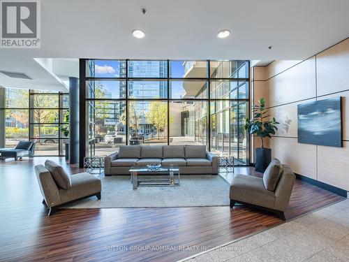 512 - 2900 Highway 7, Vaughan, ON - Indoor