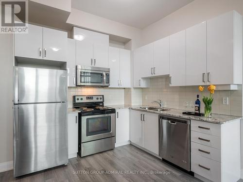 512 - 2900 Highway 7, Vaughan, ON - Indoor Photo Showing Kitchen With Stainless Steel Kitchen With Upgraded Kitchen