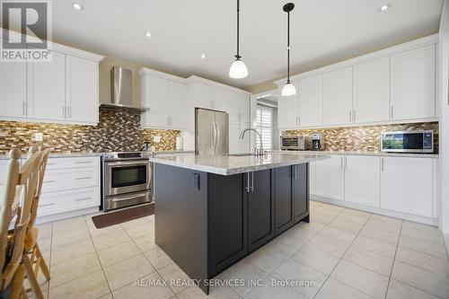 49 Learmont Avenue, Caledon, ON - Indoor Photo Showing Kitchen With Upgraded Kitchen