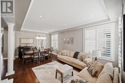 49 Learmont Avenue, Caledon, ON - Indoor Photo Showing Living Room