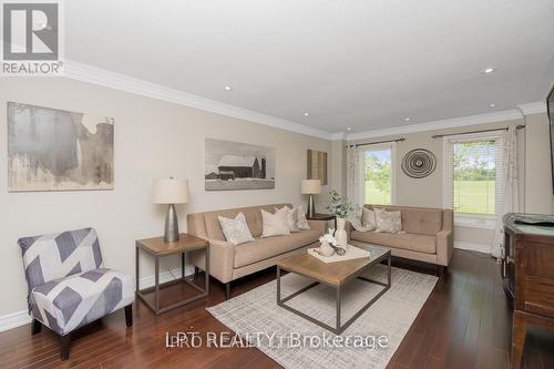 14190 Mount Hope Road, Caledon, ON - Indoor Photo Showing Living Room
