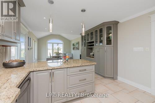 14190 Mount Hope Road, Caledon, ON - Indoor Photo Showing Kitchen