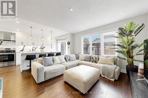 159 Weston Drive, Milton, ON - Indoor Photo Showing Living Room