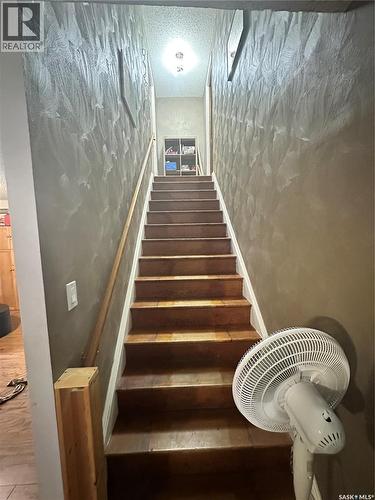 1085 4Th Avenue Nw, Moose Jaw, SK - Indoor Photo Showing Other Room