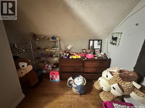 1085 4Th Avenue Nw, Moose Jaw, SK - Indoor Photo Showing Other Room