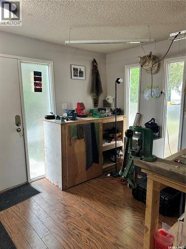 1085 4Th Avenue Nw, Moose Jaw, SK - Indoor