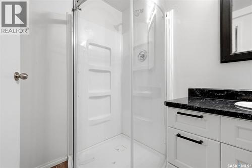 365 Second Street, Mclean, SK - Indoor Photo Showing Bathroom