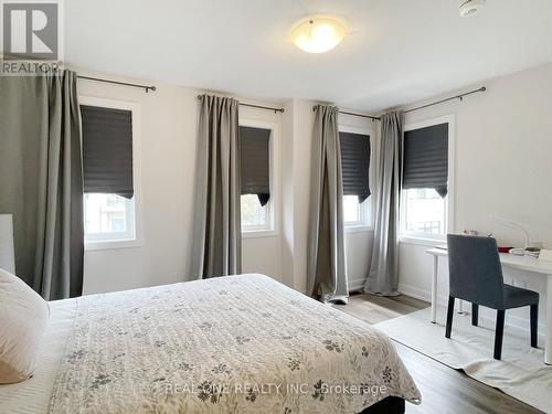 1 Markle Crescent, Hamilton, ON - Indoor Photo Showing Bedroom