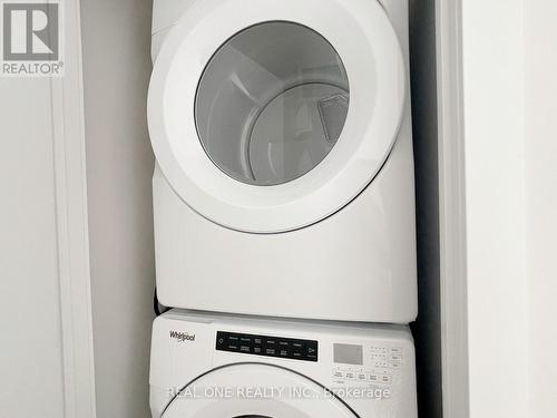1 Markle Crescent, Hamilton, ON - Indoor Photo Showing Laundry Room