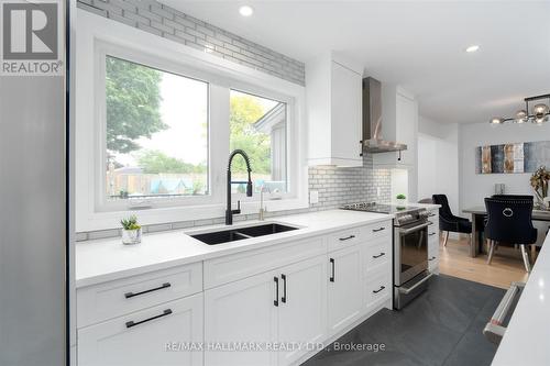 119 Charlotte Place, Kitchener, ON - Indoor Photo Showing Kitchen With Double Sink With Upgraded Kitchen