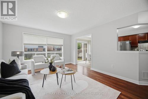 9 Ollie Avenue, Brampton, ON - Indoor Photo Showing Living Room
