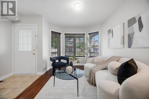 9 Ollie Avenue, Brampton, ON - Indoor
