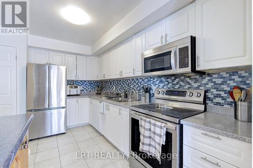 30 Dawson Road, Orangeville, ON - Indoor Photo Showing Kitchen