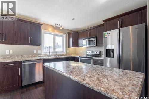 4648 James Hill Road, Regina, SK - Indoor Photo Showing Kitchen With Stainless Steel Kitchen With Upgraded Kitchen