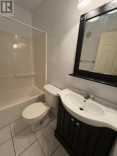 437 Main Street, Middleton, NS - Indoor Photo Showing Bathroom