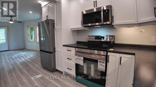 434 Park Lane, Black River-Matheson (Matheson), ON - Indoor Photo Showing Kitchen