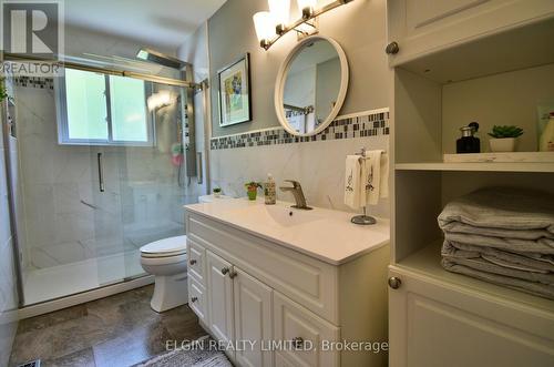15 Steele Street, St. Thomas, ON - Indoor Photo Showing Bathroom