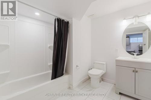4369 Lismer Lane, London South (South W), ON - Indoor Photo Showing Bathroom
