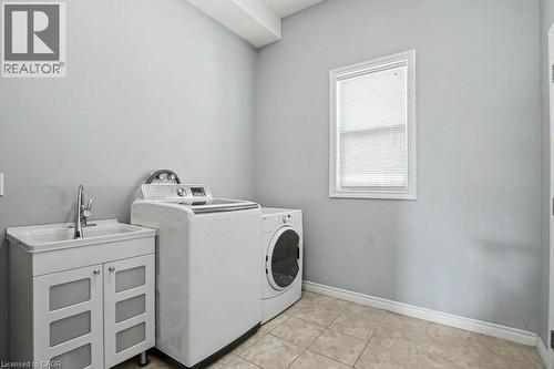 767 Lucerne Avenue, Waterloo, ON - Indoor Photo Showing Laundry Room