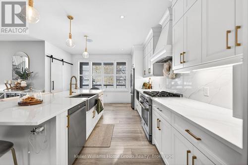 801 Watson Road S, Puslinch, ON - Indoor Photo Showing Kitchen With Double Sink With Upgraded Kitchen