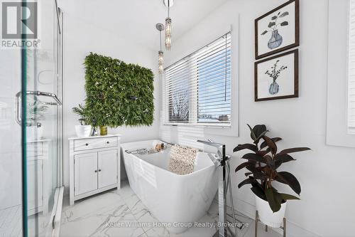 801 Watson Road S, Puslinch, ON - Indoor Photo Showing Bathroom