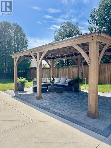 801 Watson Road S, Puslinch, ON - Outdoor
