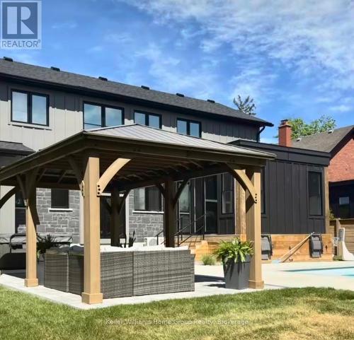 801 Watson Road S, Puslinch, ON - Outdoor