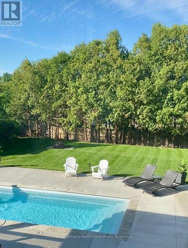801 Watson Road S, Puslinch, ON - Outdoor With In Ground Pool