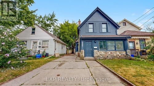 686 Elias Street, London East (East G), ON - Outdoor With Facade