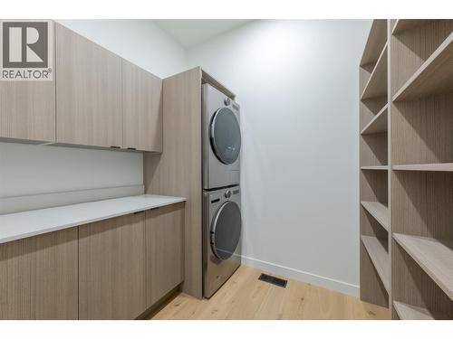 1654 Howse Pass, Golden, BC - Indoor Photo Showing Laundry Room