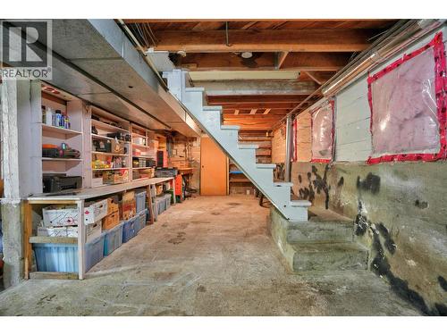 703 Pine Street, Nelson, BC - Indoor