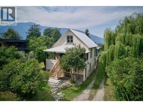 703 Pine Street, Nelson, BC - Outdoor