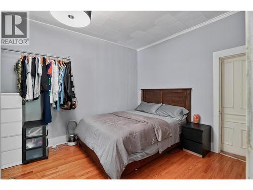 703 Pine Street, Nelson, BC - Indoor Photo Showing Bedroom