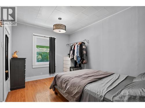 703 Pine Street, Nelson, BC - Indoor Photo Showing Bedroom