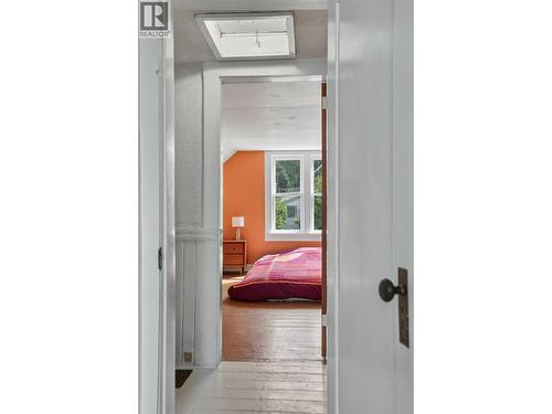 703 Pine Street, Nelson, BC - Indoor