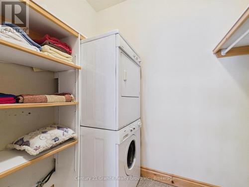 Laundry - 1474 Bitter Lake Road, Dysart Et Al (Guilford), ON - Indoor Photo Showing Laundry Room