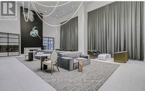 505 - 39 Roehampton Avenue, Toronto, ON - Indoor