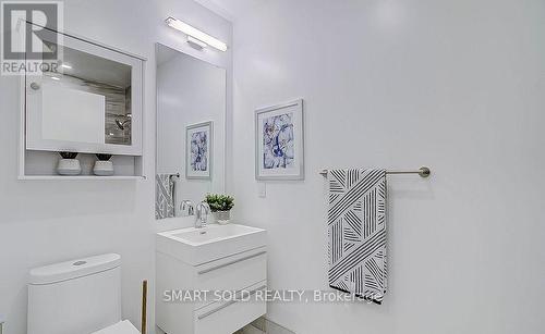 505 - 39 Roehampton Avenue, Toronto, ON -  Photo Showing Other Room