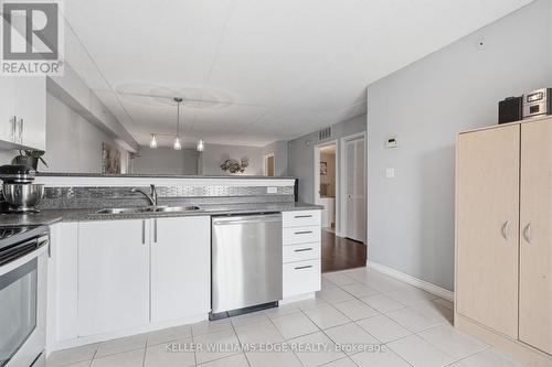 307 - 2035 Appleby Line, Burlington, ON - Indoor Photo Showing Kitchen With Double Sink