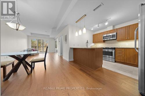 506 - 310 Centrum Boulevard, Ottawa, ON - Indoor Photo Showing Kitchen