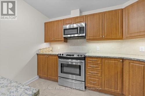 506 - 310 Centrum Boulevard, Ottawa, ON - Indoor Photo Showing Kitchen