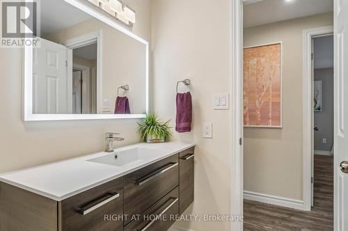 158 Zoo Park Road, Wasaga Beach, ON - Indoor Photo Showing Bathroom