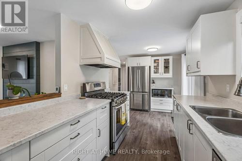 158 Zoo Park Road, Wasaga Beach, ON - Indoor Photo Showing Kitchen With Double Sink With Upgraded Kitchen